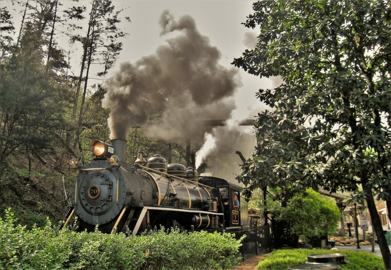 Hidden Memories, Hot Tub, 1089 Of Free Attraction Tickets For Each Paid Day, Dollywood And More Gatlinburg Esterno foto